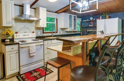New Concord House | New Concord Vacation Rental Near Kentucky Lake