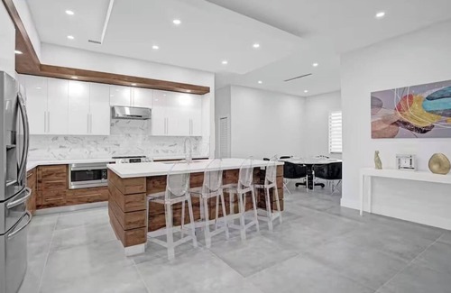Sunset House | New Construction Villa HotTub/Heated Pool/Gameroom