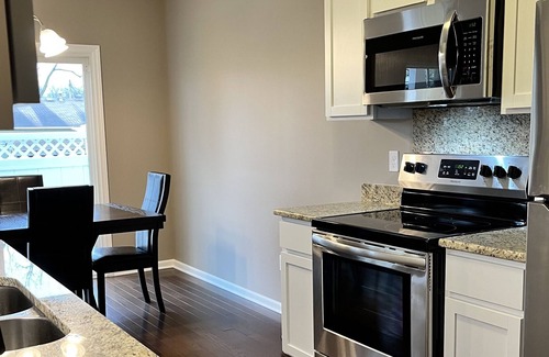 Saline House | New Construction 3 BR- 3.5 BA Ann Arbor U of M Football