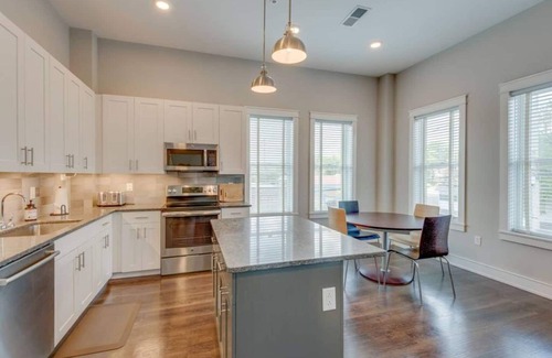 12 South Condo | New construction boutique condo in the heart of the dynamic 12 South neighborhood