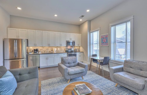 12 South Condo | New construction boutique condo in the heart of the dynamic 12 South neighborhood