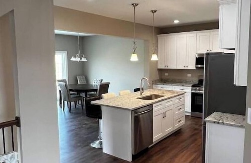 Channahon House | New Construction, Full High-end Duplex 3 bd 2.5 Ba