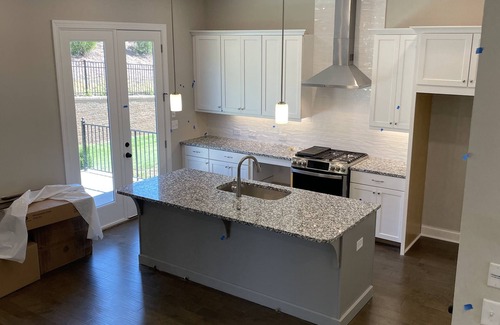 Alpharetta House | New Construction home in Alpharetta with pool and tennis courts