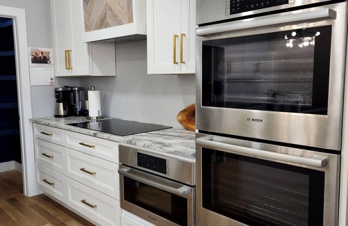 Six Mile House | NEW CONSTRUCTION! Lake Keowee Lakefront 4 bedroom/4bath house, 9 mi. to Clemson