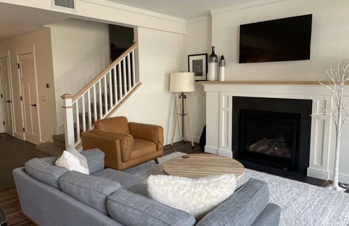 Warren Condo | NEW CONSTRUCTION, modern mountainside condo, steps from the slopes at Sugarbush!
