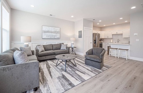 Evansville Condo | New Construction, New Furnishings, Luxury Unit