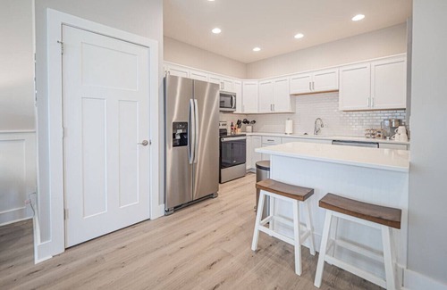 Evansville Condo | New Construction, New Furnishings, Luxury Unit