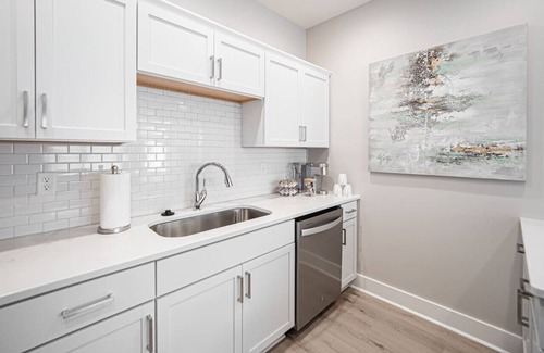 Evansville Condo | New Construction, New Furnishings, Luxury Unit