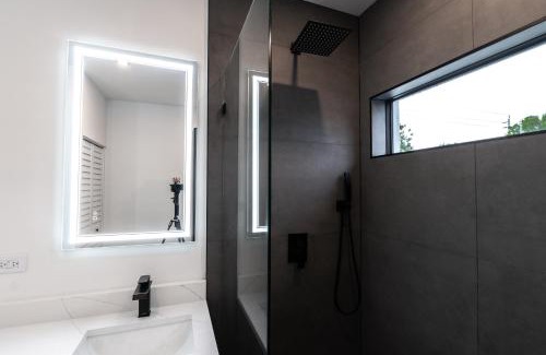 Middle River Terrace Apartment | New Construction, Built-in BBQ, 3 miles to Beaches