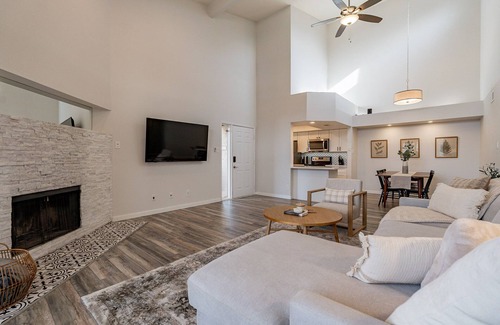 South Scottsdale Condo | New Contemporary 2BR/2BA w/2 Kings in Old Town