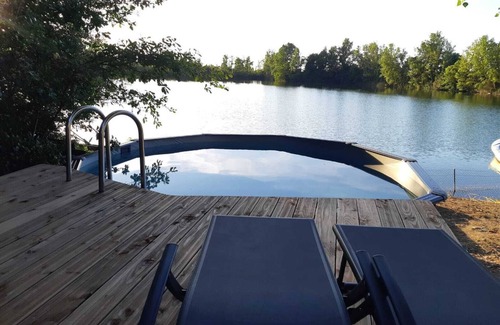 Lespinasse Villa | New contemporary house with view on private lack