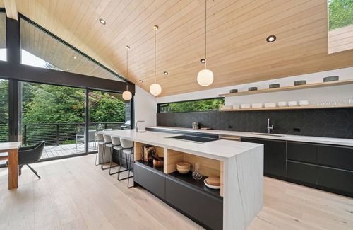 Neahkahnie Beach House | New contemporary spacious home near Manzanita Beach
