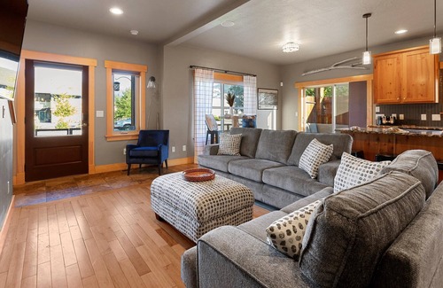 Southgate Triangle House | NEW! Conveniently located townhouse in Missoula
