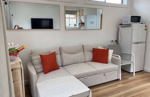Parramatta Cottage | New cosy guesthouse in Parramatta with parkingnNear transport/uni/stadium/museum