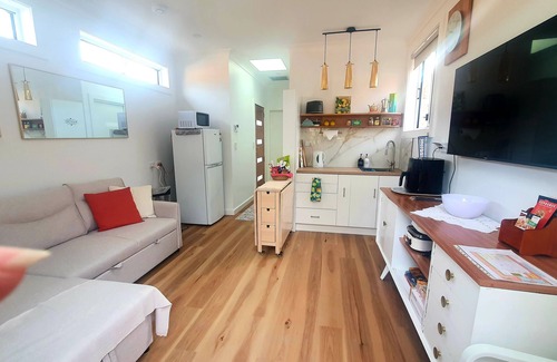 Parramatta Cottage | New cosy guesthouse in Parramatta with parkingnNear transport/uni/stadium/museum