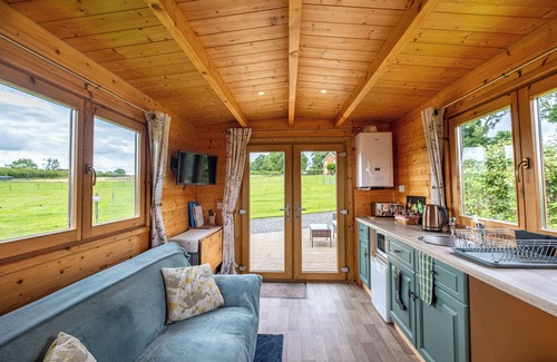 Helperthorpe House | New Cosy Lodge - Self Contained In Rural Location