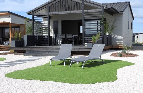 Pomerols Cottage | New cottage located in a secure residential leisure park with janitor