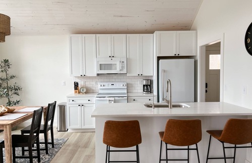 Pentwater Cottage | New cottage on Bass Lake