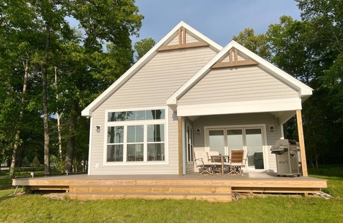 Pentwater Cottage | New cottage on Bass Lake