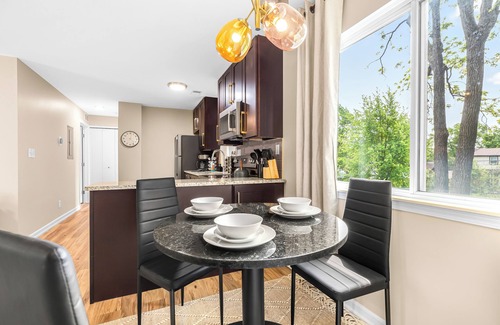 Roseville Apartment | New! Cozy 1BR Upper Unit in the Heart of Roseville