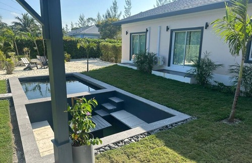 Adelaide House | New cozy 2-bedroom house with Pool. Introductory Price.