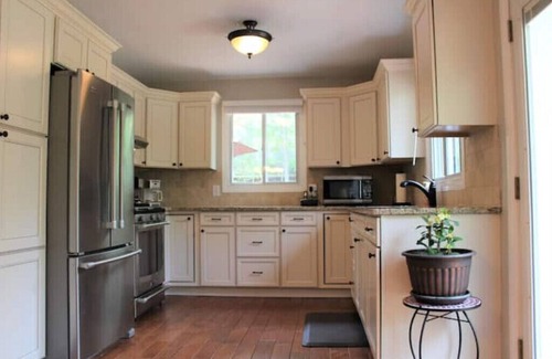 Tiny Cottage | *New* Cozy 4 Season Family Cottagen