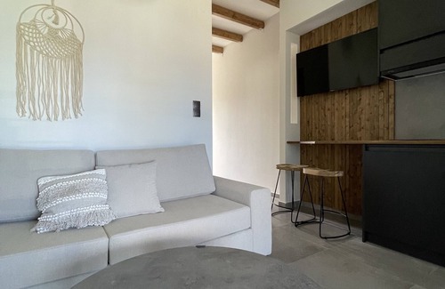 Kanali Apartment | New cozy apartment in front of the beach