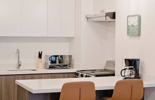 Alajuela Apartment | New Cozy Apt, near SJO airport - AC - Security 24/7 - Parking