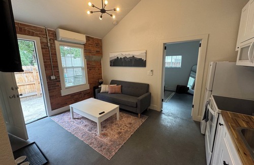 Berkeley House | NEW! Cozy Berkeley Bungalow, walking distance to 25+ shops & eateries!