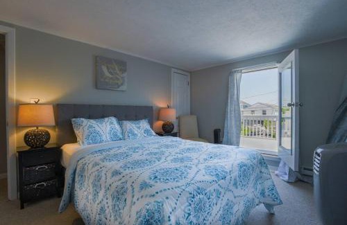 Groton House | New cozy coastal retreat!