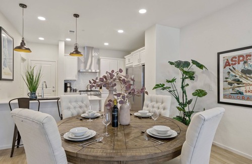 Fort Collins House | NEW! Cozy Colorado Living – 8 min from Old Town!