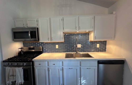 Columbus House | NEW Cozy Home Away From Home Centrally Located with Fenced Backyard