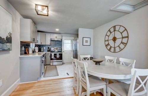 Witmer House | New cozy home near Outlets & Amish Country