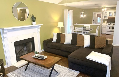 Flowood House | NEW! Cozy House Near Dogwood & Reservoir