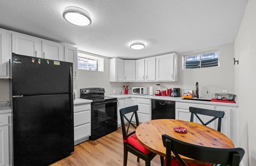 Aurora House | New! Cozy Lower-Level, Pet-friendly Retreat