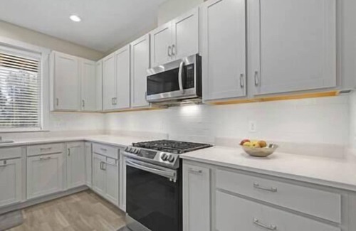 Crescent House | NEW Cozy Mountain Retreat Perfect for Big Groups!