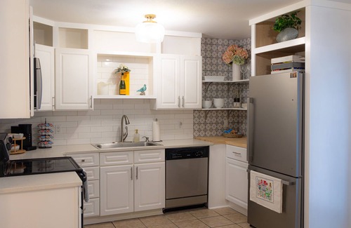 Oxford Condo | New Cozy Oxford Condo, Walk to Campus!