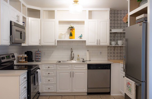 Oxford Condo | New Cozy Oxford Condo, Walk to Campus!