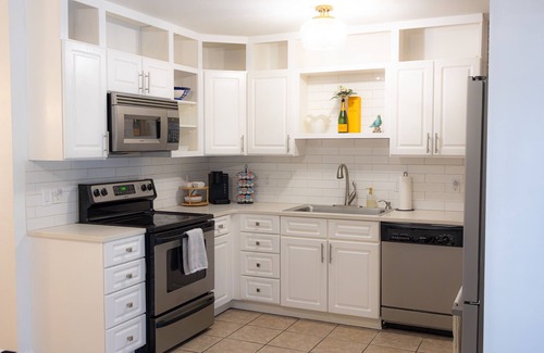 Oxford Condo | New Cozy Oxford Condo, Walk to Campus!
