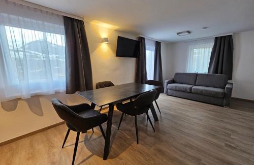 Assachberg Apartment | New, cozy retreat, 300 m to ski bus in Schladming Region