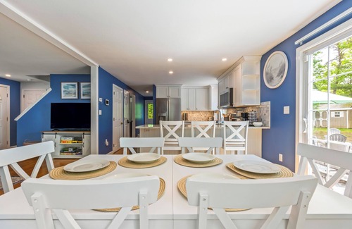 Mashpee House | NEW! Cozy Retreat w/Firepit, Large Yard & Game Room – Pool Table & Foosball!