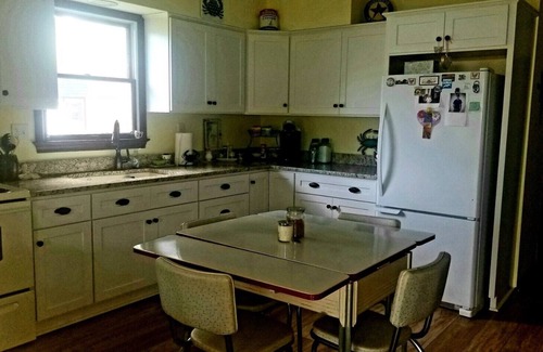 St. Leonard House | New! Cozy River Cottage with great views of the water!