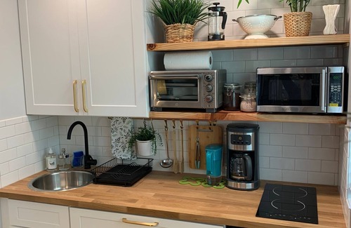 Point Loma House | New cozy studio, 2 queen beds, kitchen, walk to water!