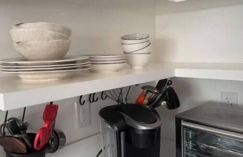 Studio City Apartment | NEW Cozy Studio City Guesthouse in Prime Location