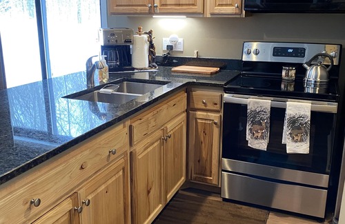 Mancelona Cottage | New Cozy Up North Cottage Getaway - in beautiful Lakes of the North