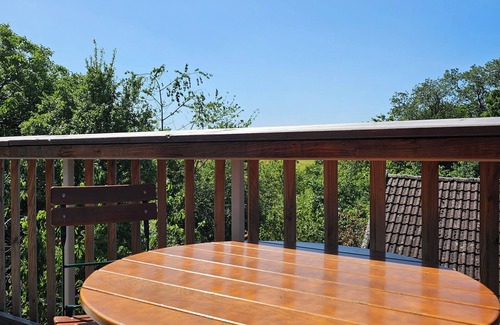 Windach Apartment | New, cozy vacation apartment in the attic with sleeping gallery, near Ammersee