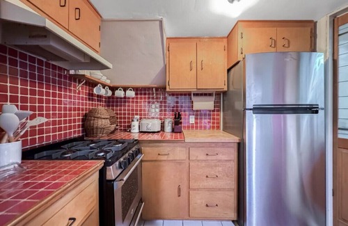 Crockett House | New! Crocket retreat with view!