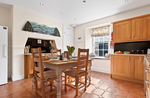 St Davids Cottage | New Cross House is a Visit Wales 5 star property.