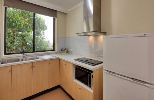 Seymour Hotel | New Crossing Place Motel & Apartments