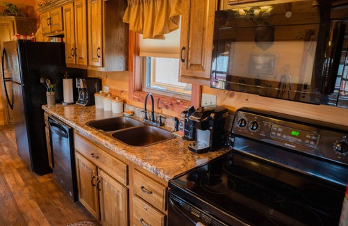 Sevierville Cabin | NEW! Custom Cabin on 10 acres!